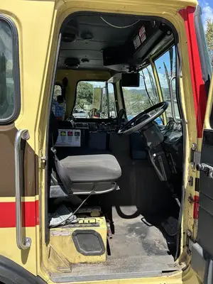 USED 2011 AUTOCAR XPEDITOR