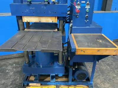 Used _UNKNOWN_ _UNKNOWN_ Molding Presses Ohio US | HGR 24 #1437850