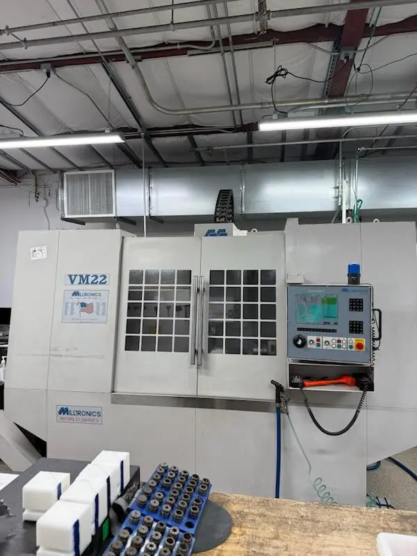 USED 2004 MILLTRONICS VM-22