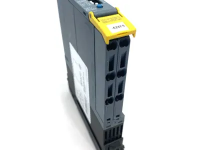USED SIEMENS SIRIUS ADVANCED BASIC SAFETY RELAY UNIT W/ CONNECTOR TERM.