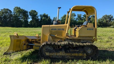 USED 1985 DEERE 450E