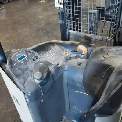 USED 2019 CROWN RR5725-45