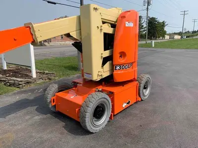 USED 2015 JLG E300AJP