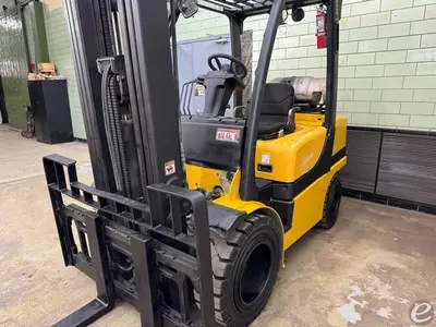 USED 2015 YALE GLP060VX