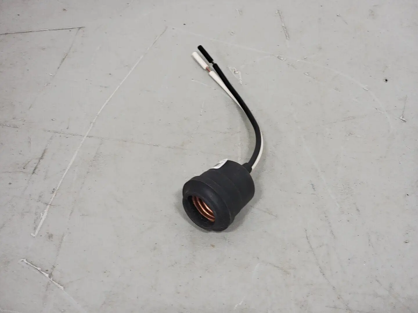 660 W 250 V Weatherproof Light Socket (Box of 10)