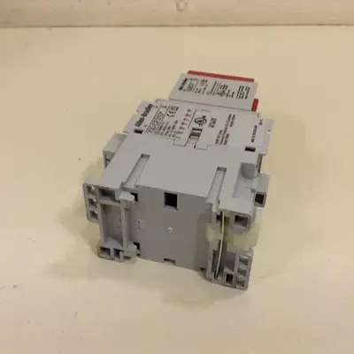 USED ALLEN BRADLEY 700S-CF350DC SER A