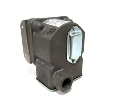 NEW BARKSDALE D2T-M3SS PRESSURE SWITCH D2TM3SS