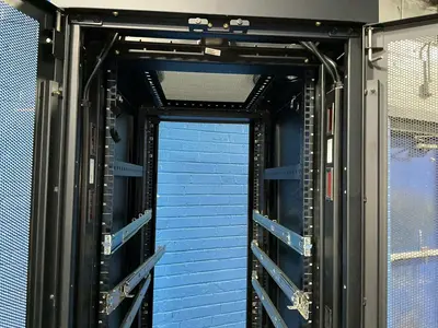 Used APC _UNKNOWN_ Cabinets Ohio US | HGR 24 #1787392