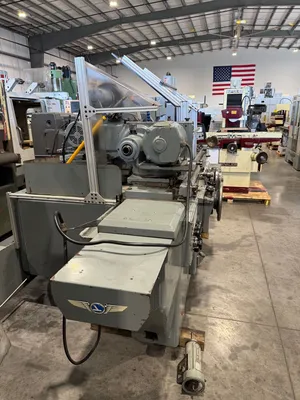 1982 BROWN & SHARPE 1440U Universal Cylindrical Grinders | GMT (6)
