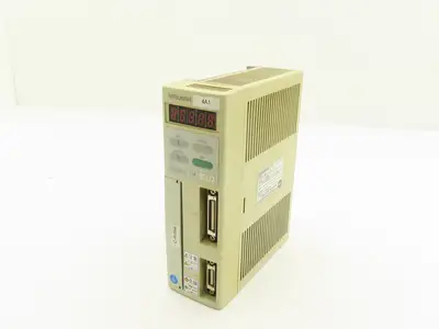 Mitsubishi MR-J10A-D33 AC Servo Drive Module 100W 1.1A 200-230V 3Ph