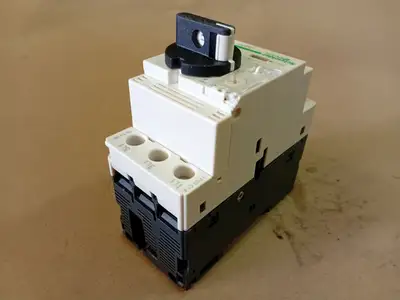 NEW SCHNEIDER ELECTRIC GV2P21