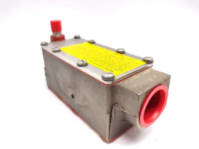 New | in-Stock Namco Snap-Lock DPDT 2NC-2NO Limit Switch Relays & Switches Michigan US | Maverick Industrial Sales #1390939