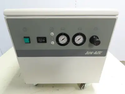 Jun-Air 600-5M Oilless Compressor Vacuum Pump 5L .67Hp 230V 120PSI Quiet Cabinet