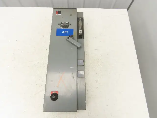 Cutler Hammer A30CDT0 Combination Motor Starter 10Hp 480V 3Ph Size 1 Fused