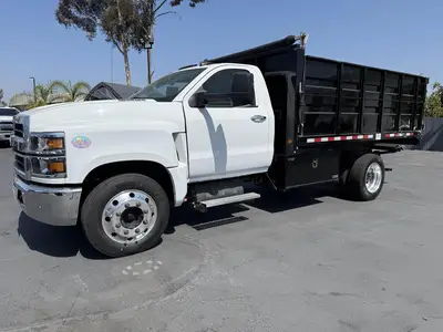 USED 2022 CHEVROLET W5500
