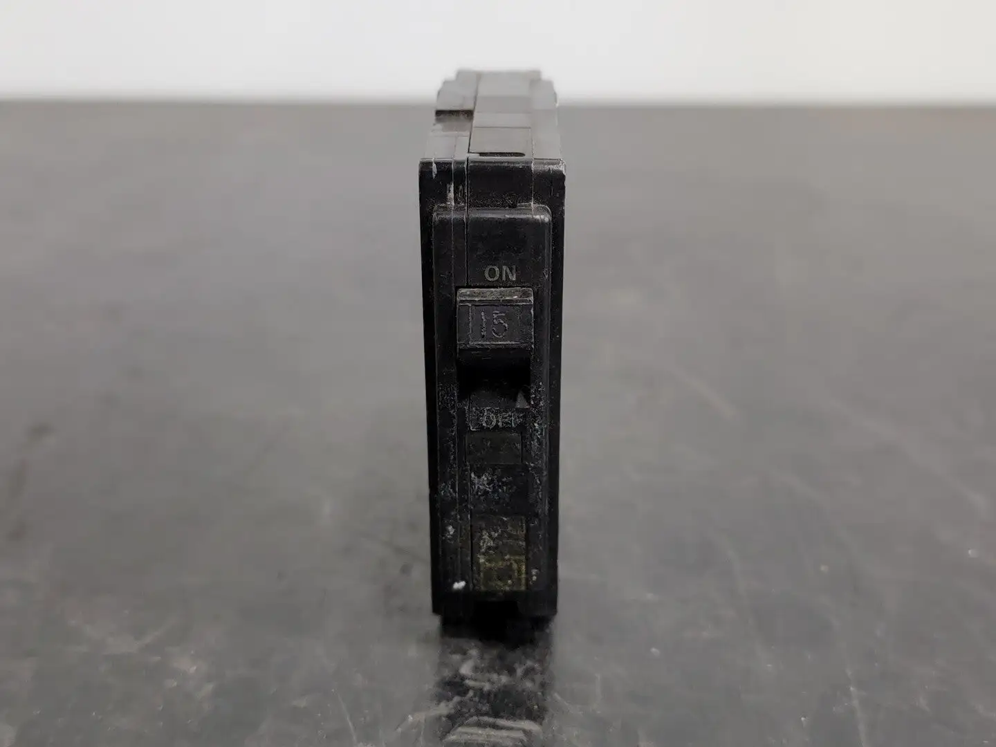 USED SQUARE D QO115