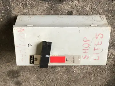 30 Amp Electrical Enclosure w/ Fuses