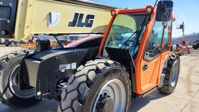 USED 2023 JLG 943