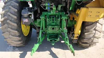 USED 2014 JOHN DEERE 6105D