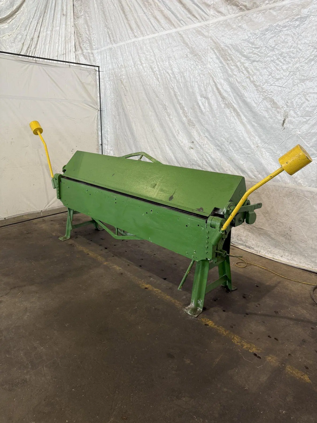 14 GAUGE X 8' CHICAGO DRIES & KRUMP MODEL 814 APRON HAND BRAKE. STOCK # 0238125