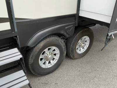 Used 2022 MESA RIDGE 395BHS Campers, Caravans, Motorhomes Michigan US | Miedema Asset Management Group #1372972