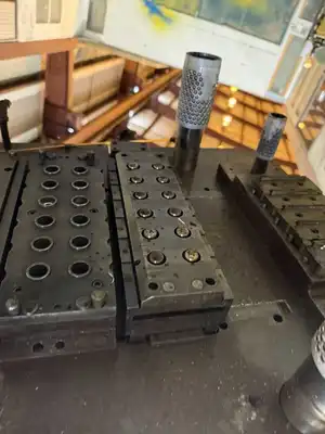 USED 1979 OAK FDM-478