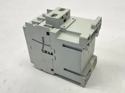 USED ALLEN BRADLEY SER C CONTACTOR 3-POLE 24VDC COIL