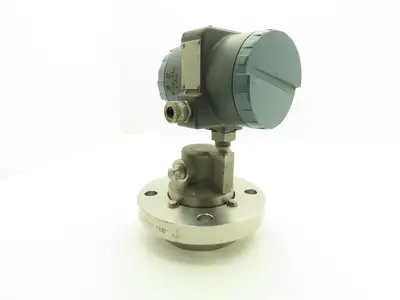 Foxboro 827DF-IS1SMSA1 Pressure Transmitter 3" CL150 Flange 12.5-65VDC 0-96" H20