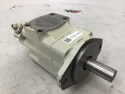 USED VICKERS 3520V38E8