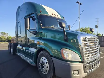 USED 2012 FREIGHTLINER CASCADIA 125