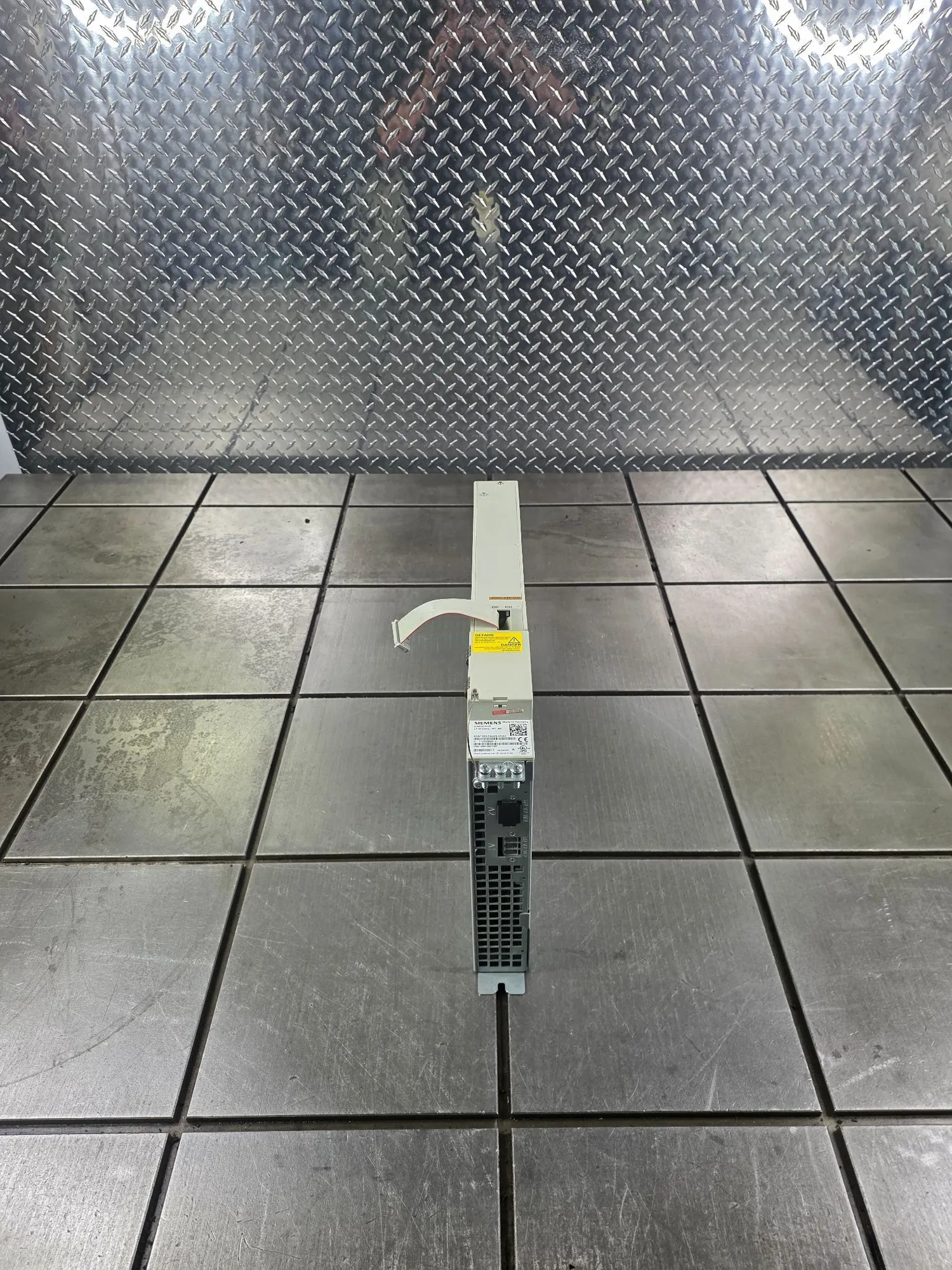 USED SIEMENS 6SN1123-1AA00-0HA1