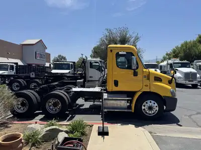 Used 2019 FRHT X11364ST Conventional trucks California US | Commerce Truck Equipment Sales #1548749