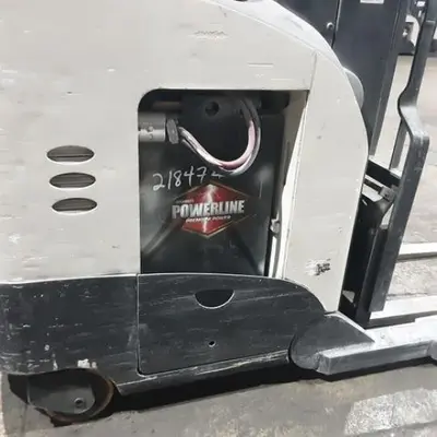 USED 2019 CROWN RR5725-45