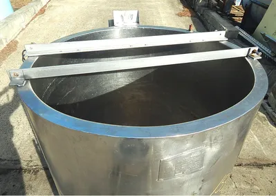USED WILL FLOW CORP 300 GAL