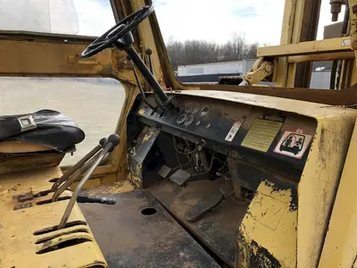 15,000 LBS CLARK PNEUMATIC TIRE DIESEL FORKLIFT: STOCK #17889