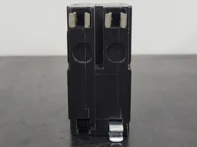 USED SQUARE D QO220