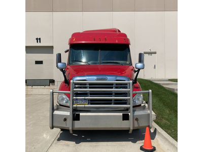 USED 2013 FREIGHTLINER CASCADIA