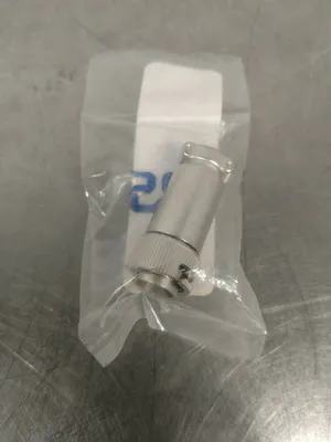 HRS 202H06E 3-PIN Male Connector 6B