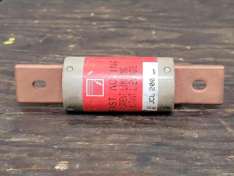 Used FEDERAL PIONEER JCL 200 Misc Electrical & Power Parts British Columbia CA | Lenmark #248883