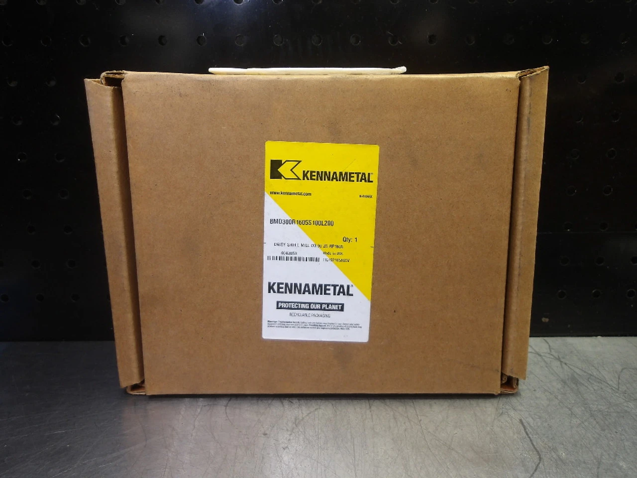 Kennametal 3" Coolant Thru Face Mill 1" Arbor BMD300R1605S100L200 (LOC2474)