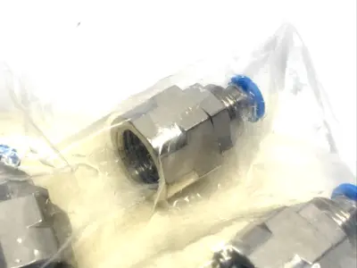 QSSF-1/4-4-B, 190655 | Festo QSSF-1/4-4-B Bulkhead Push-In Fitting 4mm Tube O.D. x G 1/4" 190655 5-PACK - New