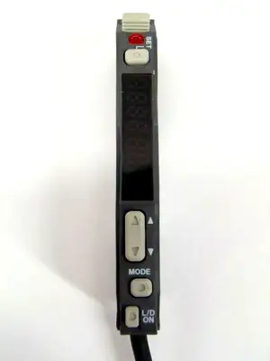 FS-V21RM | Keyence  Fiber Amplifier Cable Type Main Unit NPN - Used