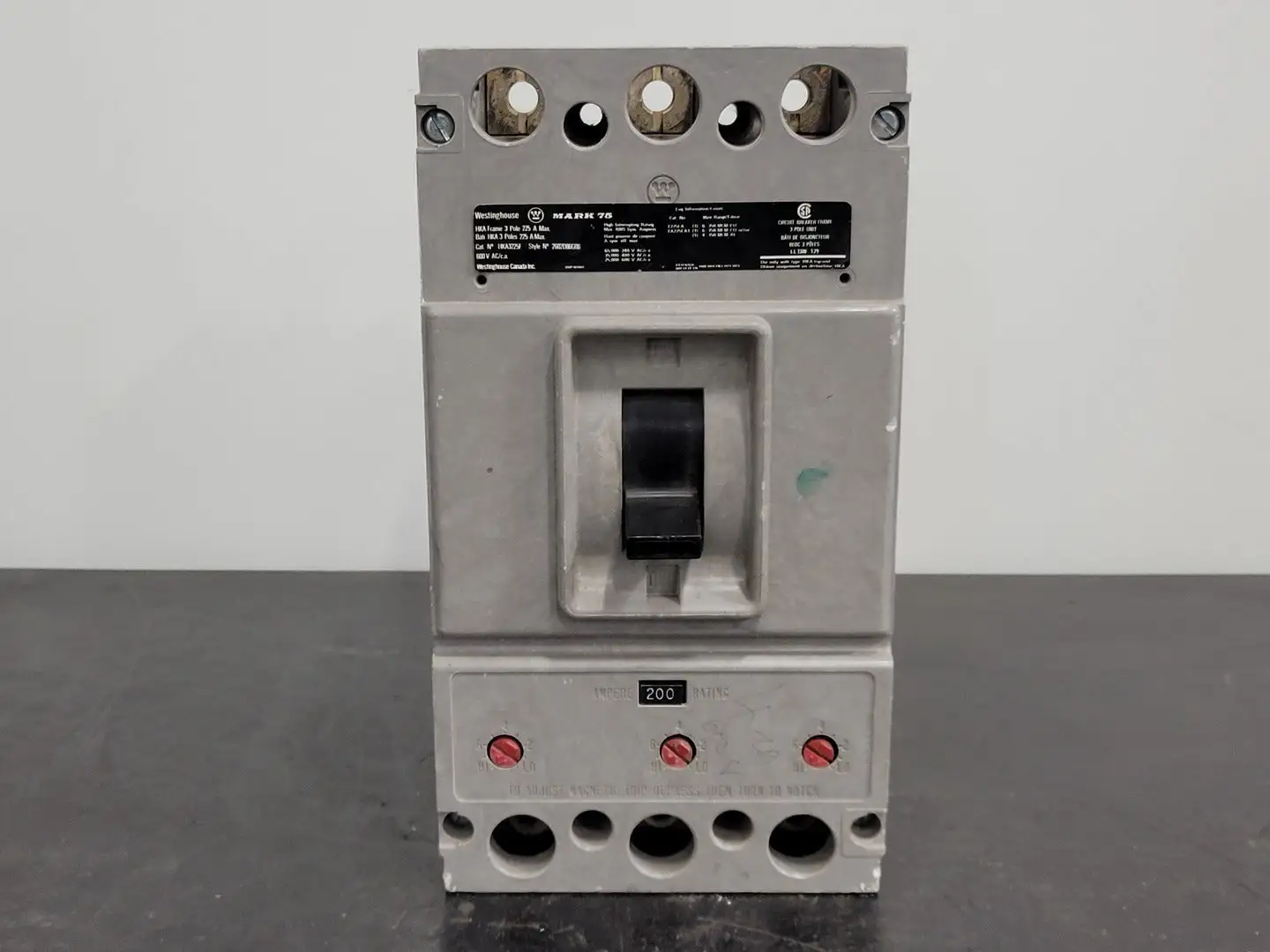 Used WESTINGHOUSE HKA3225F Switchgears British Columbia CA | Lenmark #242942