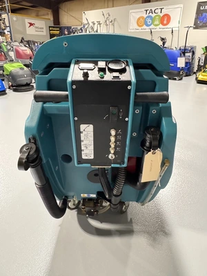 Tennant 1610 Ready Space Carpet Extractor Refurbished