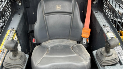 USED 2022 Deere 325G