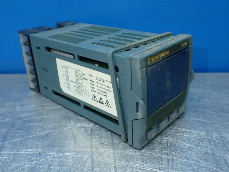 Used EUROTHERM 2216E/AL/VH/R1/R1/RF/2YM/ENG/XXXXX/EU0523 Temperature Controls Ohio US | HGR 24 #802921