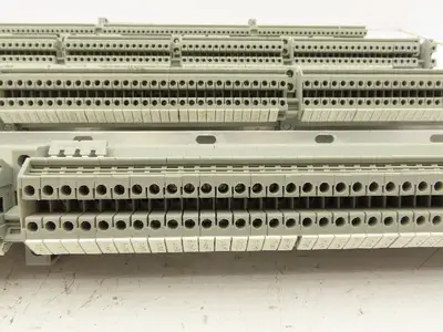 Phoenix Contact Terminal Block DIN Rail 28-12AWG 2.5mm² 600V 25A Lot of 320+