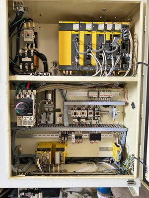 FUJI MODEL CE-30 24″ CNC FACING & CENTERING MACHINE