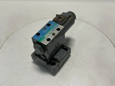 USED VICKERS DG4V-3S-22A-M-U-HL7-60-EN490