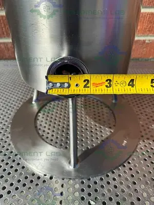 USED AQUASYN HASTELLOY C 22 SINGLE WALL  14 LITER TANK W/ AQUASYN VALVE